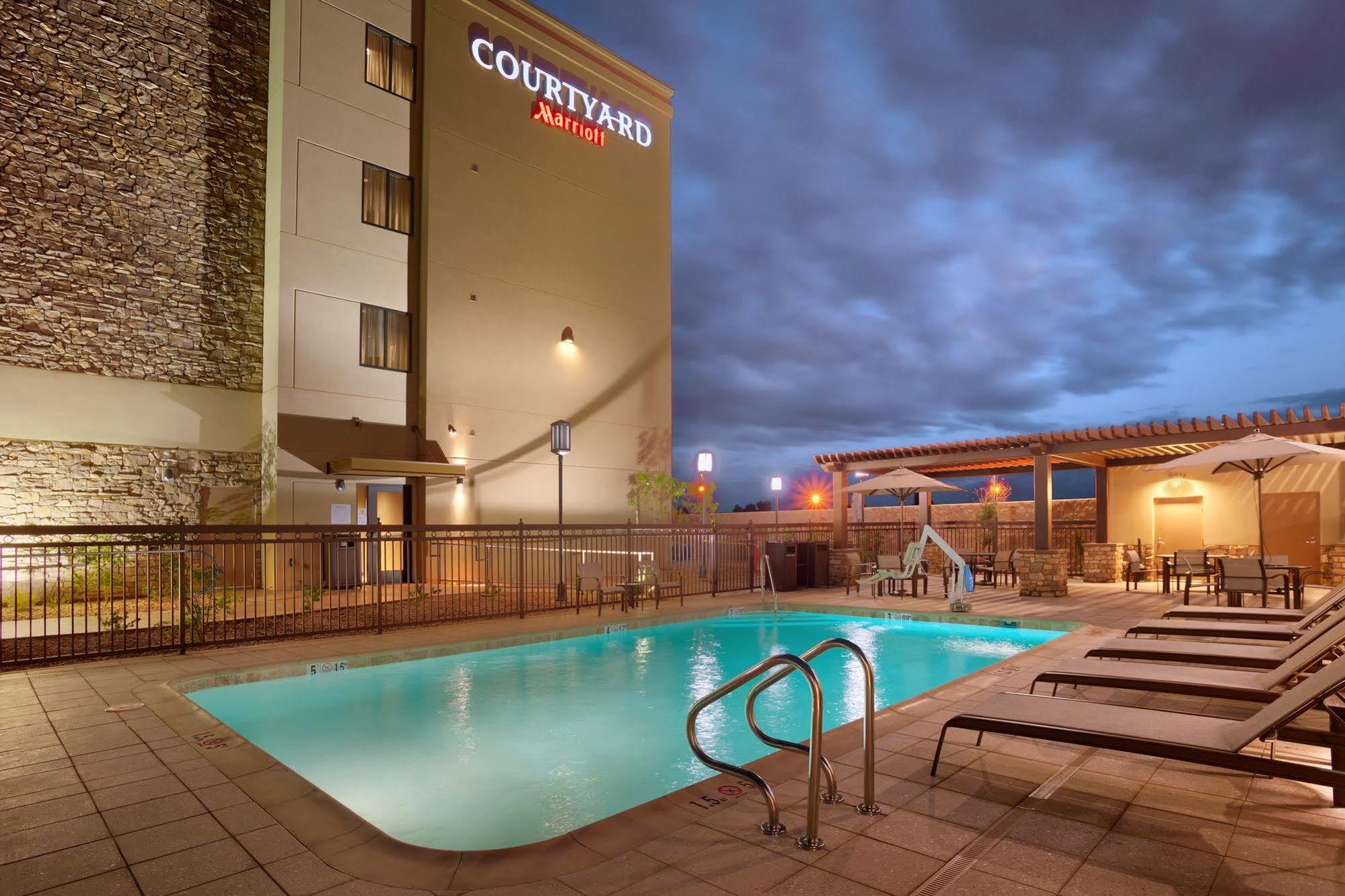 Courtyard By Marriott Phoenix Mesa Gateway Airport Экстерьер фото