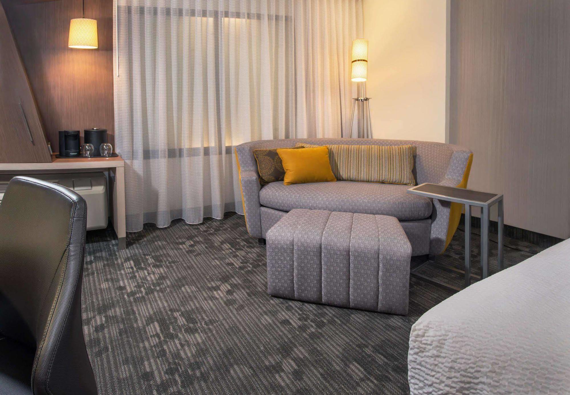 Courtyard By Marriott Phoenix Mesa Gateway Airport Экстерьер фото